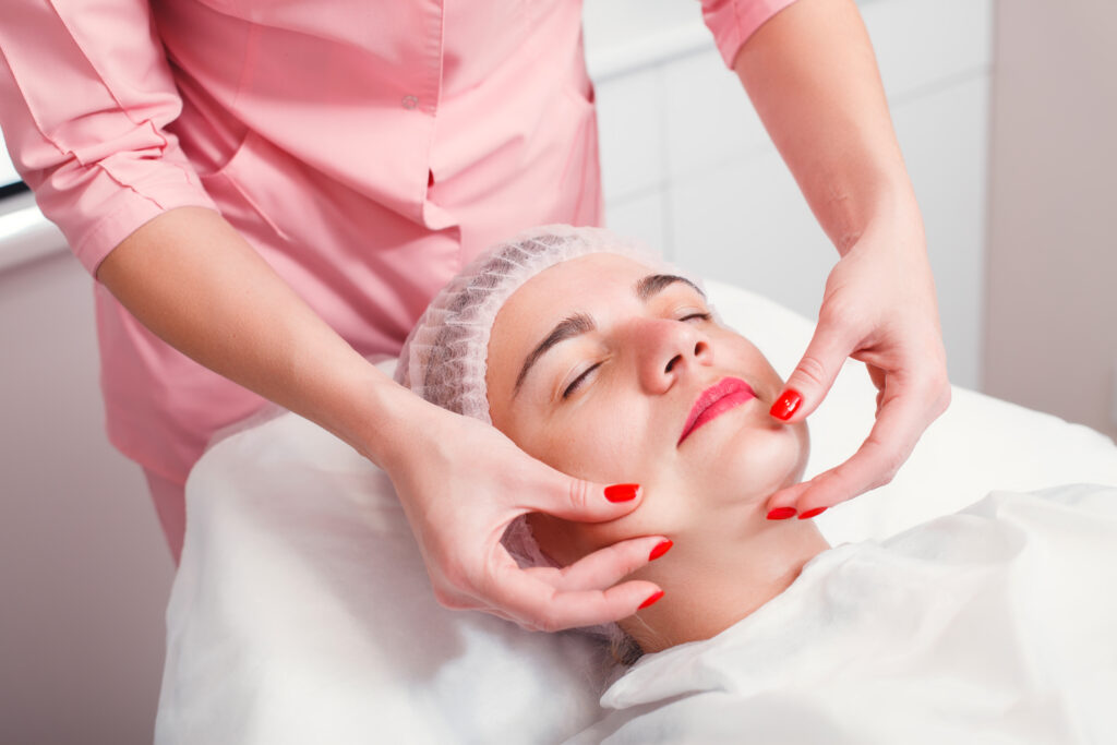 young-woman-getting-spa-treatment-at-beauty-salon.jpg